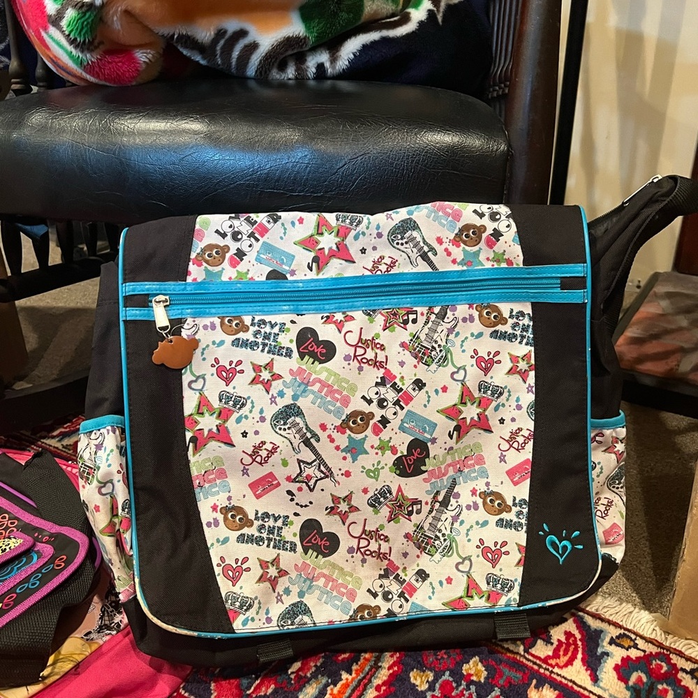 Shoulder bag